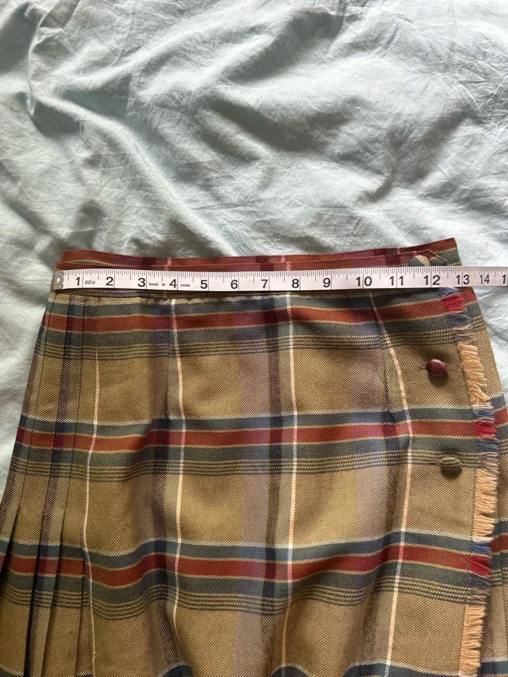 VINTAGE plaid wool skirt - Picture 6 of 6